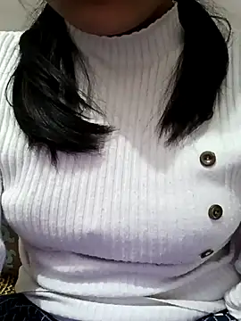 Snapshot of Riyu_05 chatting on 01-21-25, 09:46 Riyu 05 online show from 01-21-25, 09:46