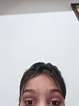 Snapshot of Riyu_05 chatting on 02-11-25, 06:51 Riyu 05 online show from 02-11-25, 06:51