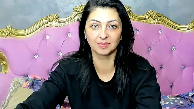 Snapshot of DivinSandra chatting on 02-27-25, 11:41 DivinSandra online show from 02-27-25, 11:41