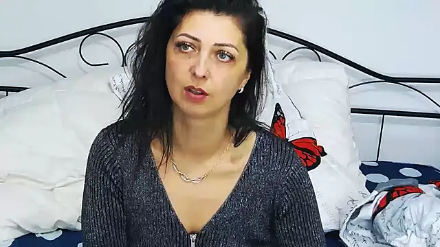 Snapshot of DivinSandra chatting on 03-21-25, 09:45 DivinSandra online show from 03-21-25, 09:45