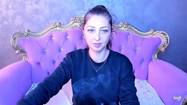DivinSandra online show from 10-20-25, 08:04