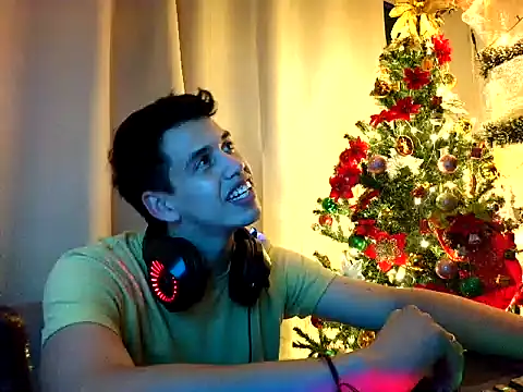 Snapshot of berc2 chatting on 12-17-25, 04:51 berc2 online show from 12-17-25, 04:51