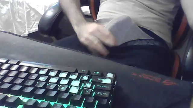 squiddy 69 online show from 10-08-25, 01:42