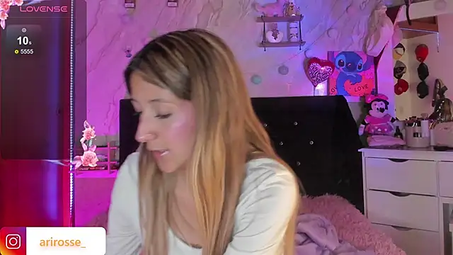 Snapshot of ariana_rosse__ chatting on 02-15-26, 01:46 ariana rosse online show from 02-15-26, 01:46