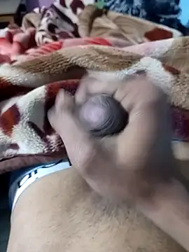 HotPrism439 online show from 01-15-26, 07:39