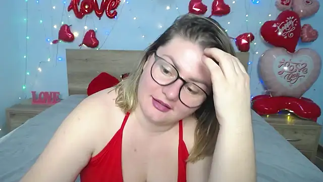 ZannaDreil online show from 02-14-25, 01:45