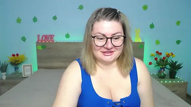 ZannaDreil online show from 03-22-25, 07:09