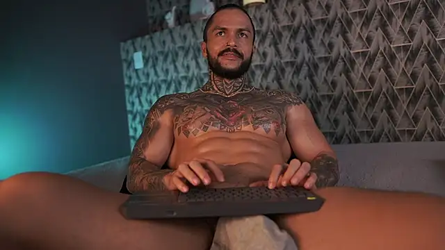 Snapshot of mariano_costa chatting on 12-20-24, 09:00 mariano costa online show from 12-20-24, 09:00