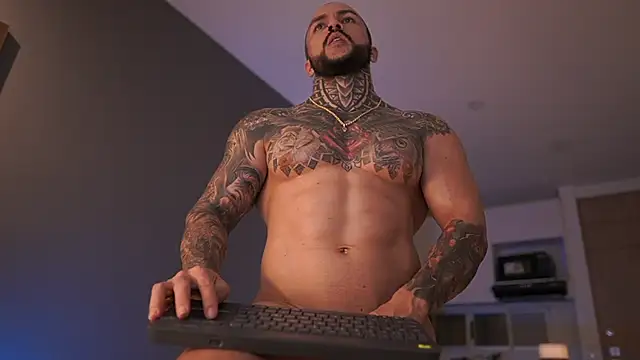 Snapshot of mariano_costa chatting on 01-31-25, 07:39 mariano costa online show from 01-31-25, 07:39