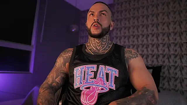 Snapshot of mariano_costa chatting on 02-22-25, 04:40 mariano costa online show from 02-22-25, 04:40