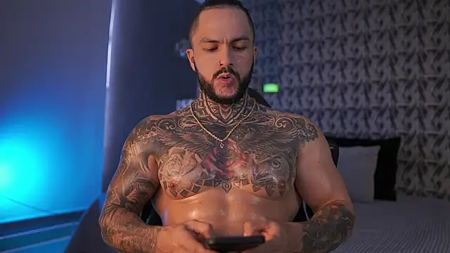 Snapshot of mariano_costa chatting on 03-14-25, 03:58 mariano costa online show from 03-14-25, 03:58