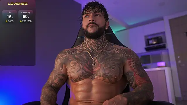 Snapshot of mariano_costa chatting on 09-15-25, 02:33 mariano costa online show from 09-15-25, 02:33