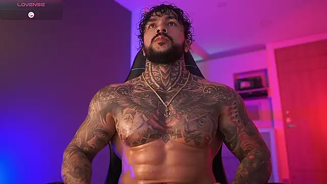 Snapshot of mariano_costa chatting on 12-14-25, 02:28 mariano costa online show from 12-14-25, 02:28