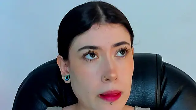 melody suarez online show from 12-30-24, 07:42