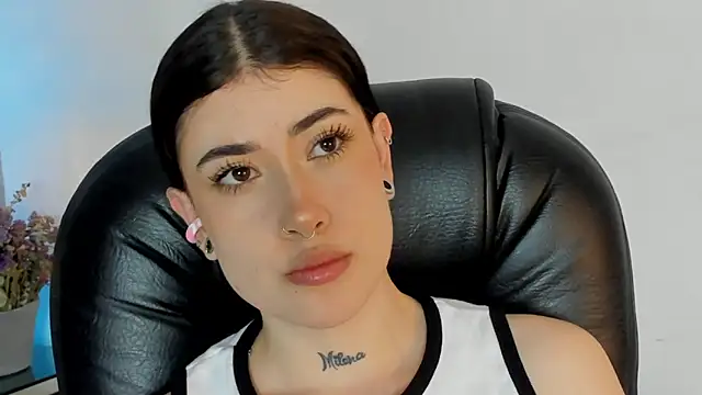 melody suarez online show from 01-10-25, 07:32