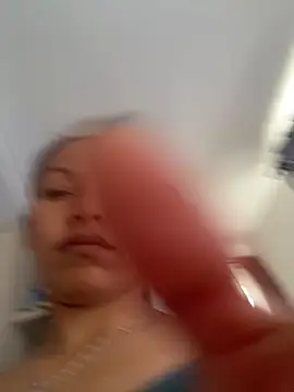 Snapshot of michel_ex33 chatting on 09-19-25, 02:40 michel ex33 online show from 09-19-25, 02:40