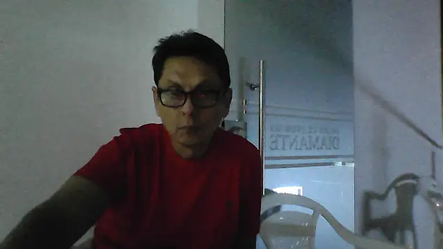 Snapshot of MarcusKelvin chatting on 05-09-26, 04:28 MarcusKelvin online show from 05-09-26, 04:28