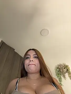 Snapshot of valeria2019hot chatting on 11-21-25, 10:41 valeria2019hot online show from 11-21-25, 10:41