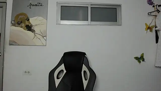 Snapshot of _Denis_sweet chatting on 12-22-24, 11:41 Denis sweet online show from 12-22-24, 11:41