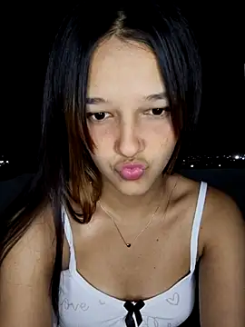 Snapshot of _Denis_sweet chatting on 02-28-25, 11:34 Denis sweet online show from 02-28-25, 11:34