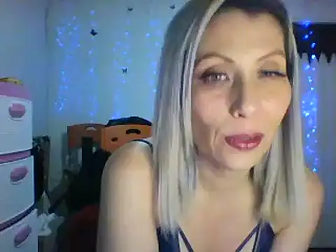 alixia81 online show from 03-02-25, 02:41