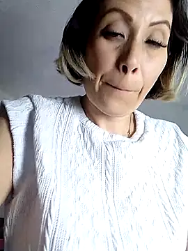 alixia81 online show from 10-03-25, 11:24