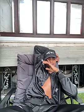 Snapshot of AaronCruz_ chatting on 02-21-25, 07:32 AaronCruz online show from 02-21-25, 07:32