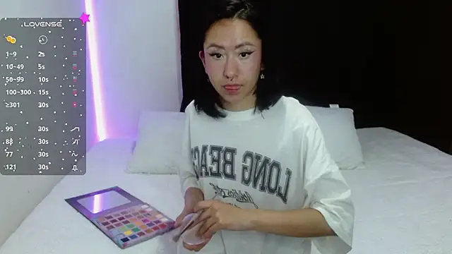 Anne Nicholson online show from 12-21-24, 02:30