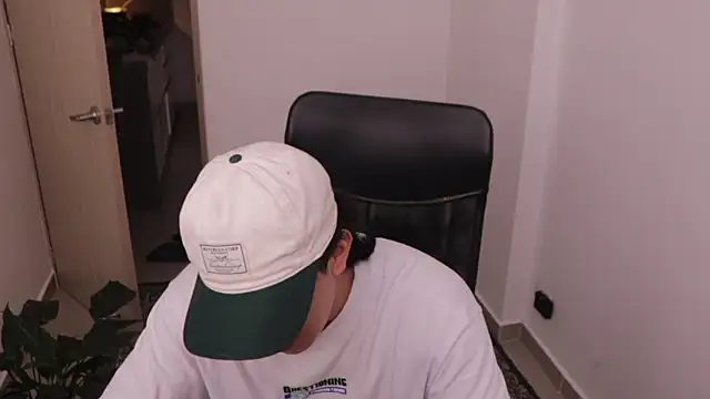 Tony Hoffa online show from 02-12-26, 06:14