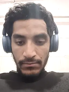 Snapshot of nskgenz chatting on 11-19-25, 07:36 nskgenz online show from 11-19-25, 07:36