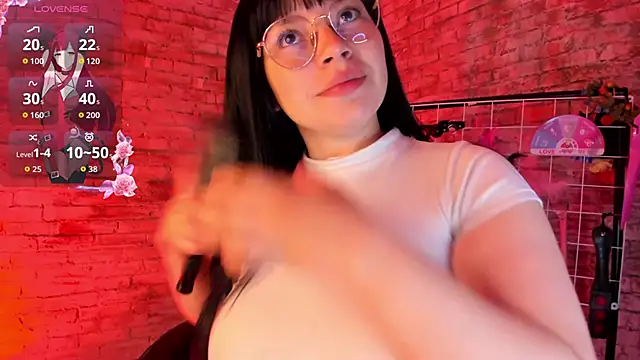 Snapshot of Cherry_xoxx chatting on 10-04-25, 11:19 Cherry xoxx online show from 10-04-25, 11:19