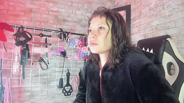 Snapshot of Cherry_xoxx chatting on 11-02-25, 11:45 Cherry xoxx online show from 11-02-25, 11:45