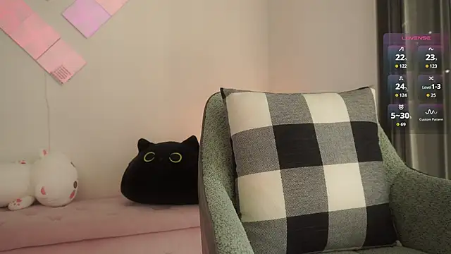 Mysticxkitty online show from 10-14-25, 04:19