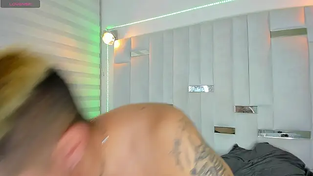 Snapshot of Jacoob19_ chatting on 12-30-24, 01:47 Jacoob19 online show from 12-30-24, 01:47