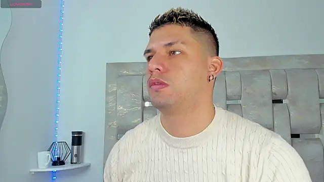 Snapshot of Jacoob19_ chatting on 01-17-25, 01:03 Jacoob19 online show from 01-17-25, 01:03