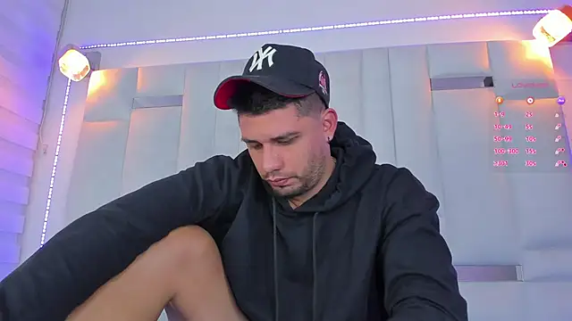 Snapshot of Jacoob19_ chatting on 01-28-25, 07:10 Jacoob19 online show from 01-28-25, 07:10