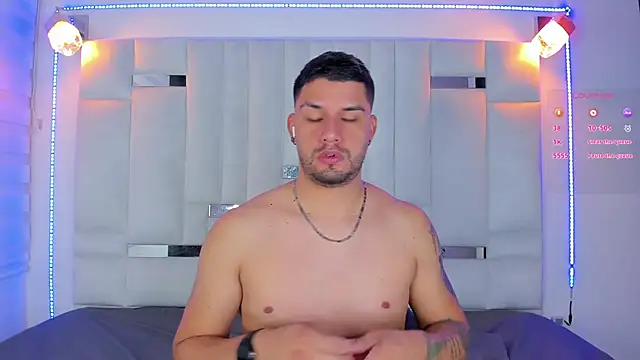 Snapshot of Jacoob19_ chatting on 01-29-25, 01:07 Jacoob19 online show from 01-29-25, 01:07