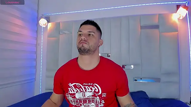 Snapshot of Jacoob19_ chatting on 02-01-25, 01:30 Jacoob19 online show from 02-01-25, 01:30