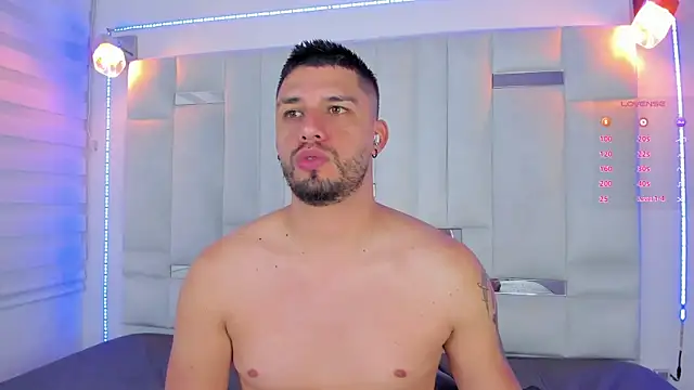 Snapshot of Jacoob19_ chatting on 02-15-25, 06:23 Jacoob19 online show from 02-15-25, 06:23