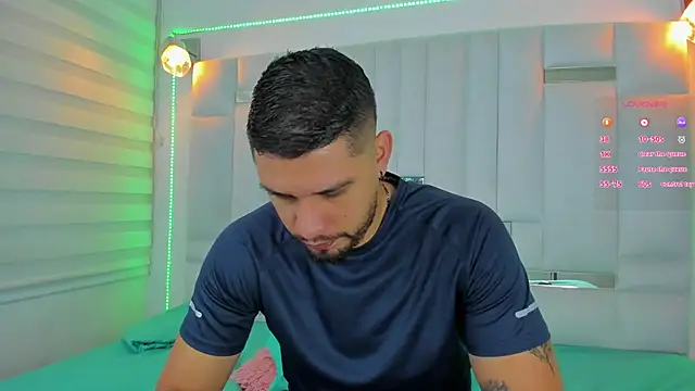 Snapshot of Jacoob19_ chatting on 02-24-25, 12:16 Jacoob19 online show from 02-24-25, 12:16