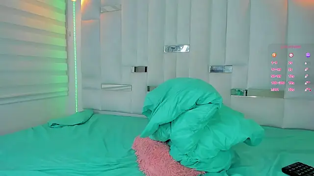 Snapshot of Jacoob19_ chatting on 02-24-25, 03:20 Jacoob19 online show from 02-24-25, 03:20