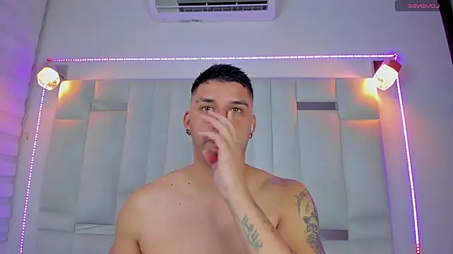 Snapshot of Jacoob19_ chatting on 03-01-25, 04:00 Jacoob19 online show from 03-01-25, 04:00