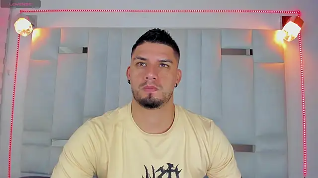 Snapshot of Jacoob19_ chatting on 03-13-25, 12:46 Jacoob19 online show from 03-13-25, 12:46