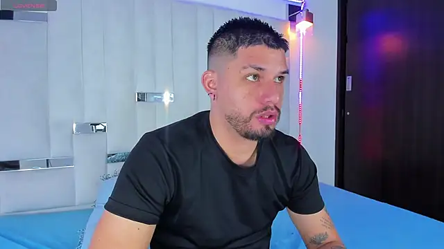 Snapshot of Jacoob19_ chatting on 11-13-25, 12:48 Jacoob19 online show from 11-13-25, 12:48