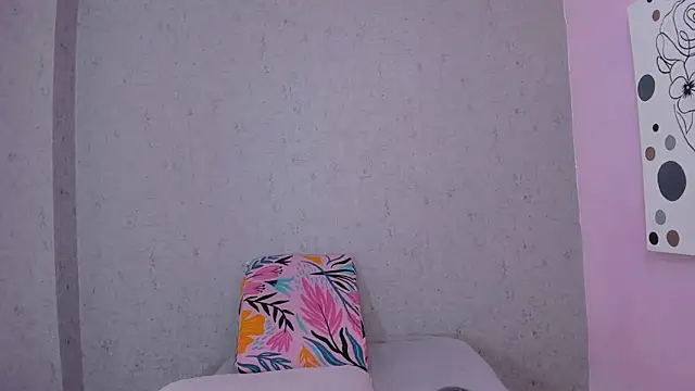 Tiffany mendez online show from 10-16-25, 12:17