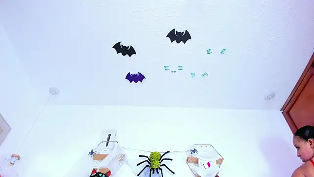 nahomygrey  online show from 10-14-25, 08:09