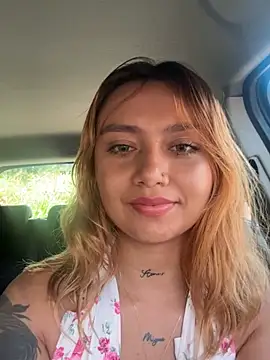 Snapshot of amanda-medrano1 chatting on 12-17-24, 05:36 amanda-medrano1 online show from 12-17-24, 05:36