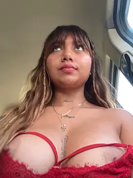 Snapshot of amanda-medrano1 chatting on 03-21-25, 06:07 amanda-medrano1 online show from 03-21-25, 06:07