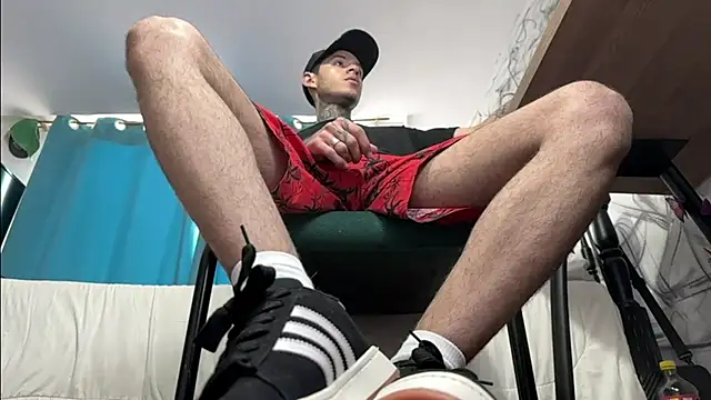 Snapshot of Saturno_v chatting on 01-13-25, 09:09 Saturno v online show from 01-13-25, 09:09