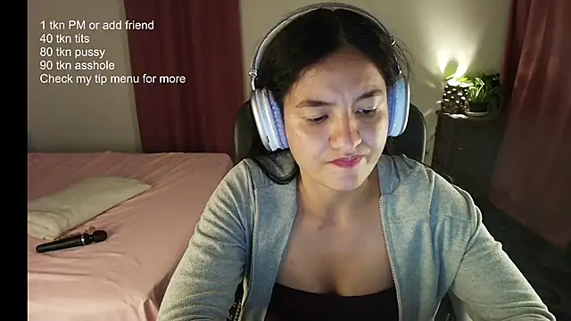 ChloeSanchezx online show from 02-19-26, 12:06